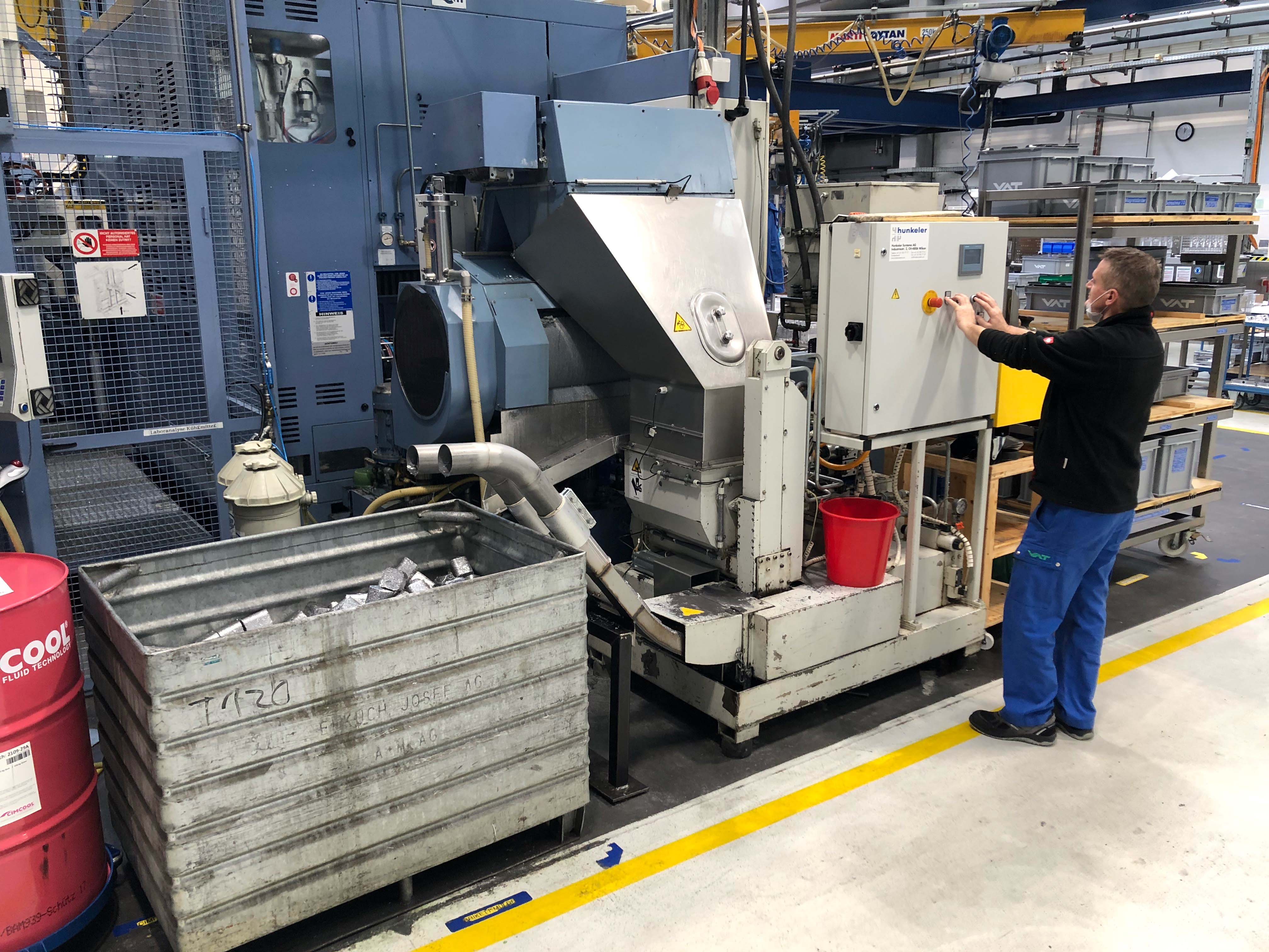 Metal briquettes machine in Haag
